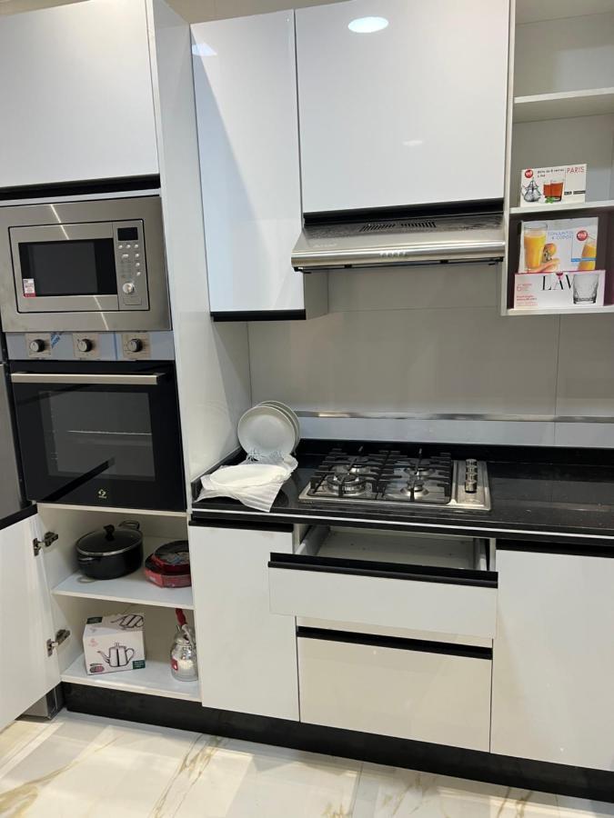 1 Apartment De Luxe Hay Almatar นาดอร์ ภายนอก รูปภาพ